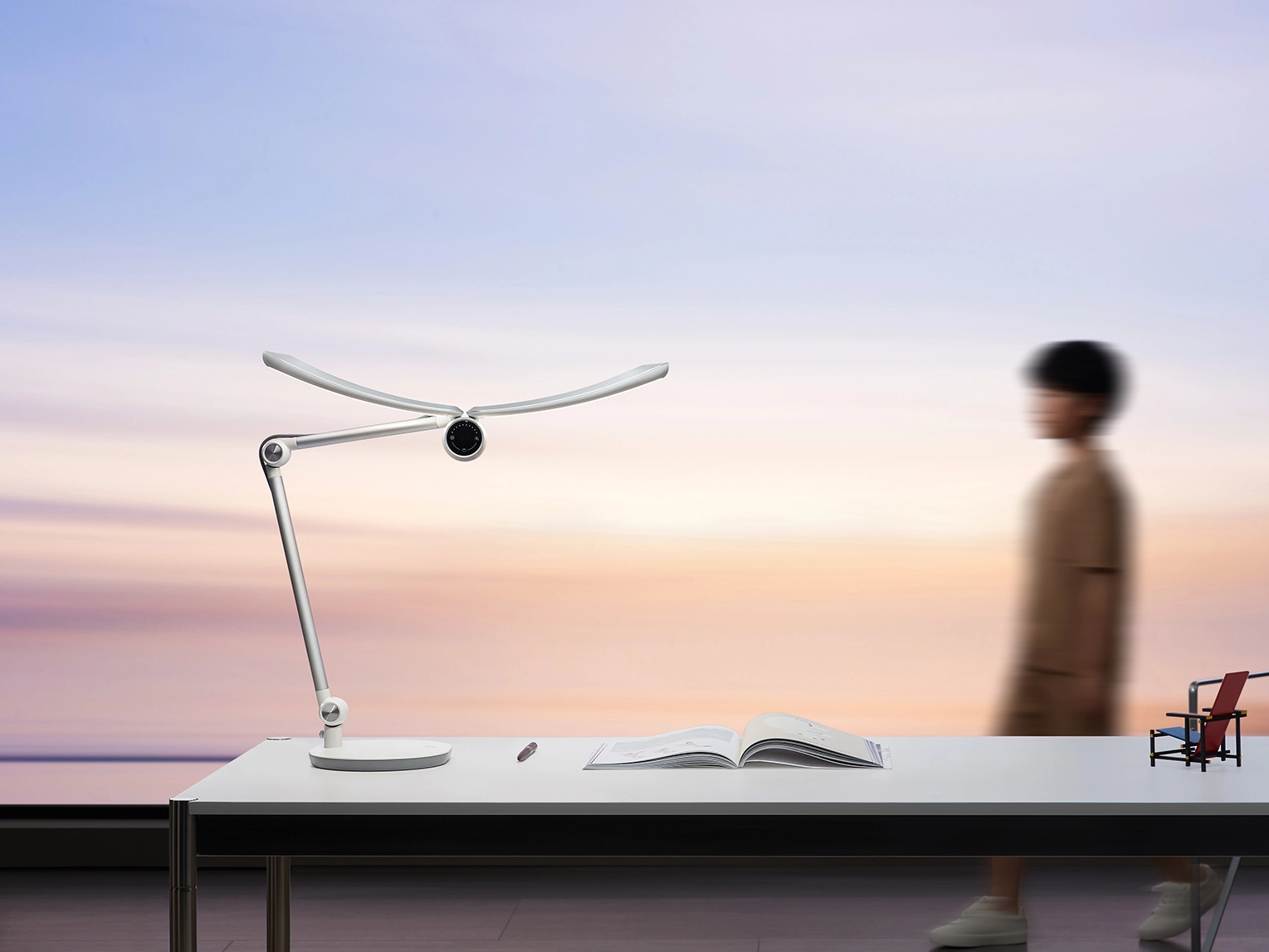 Лауреат премии Silver A' Design Award. 